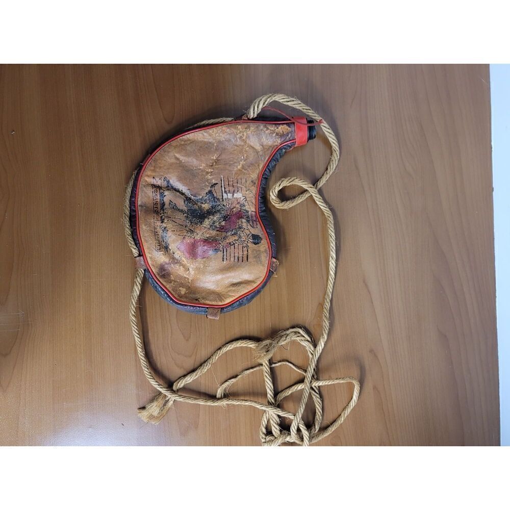 Vintage Spanish Recuerdo de Espana Water Bottle Wine Bag Skin Leather Bull #A67
